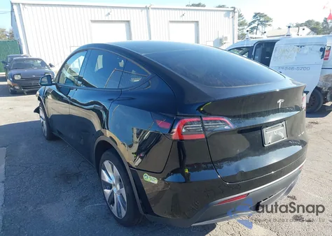 2023 Tesla Model Y Awd/Long Range Dual Motor All-Wheel Drive z USA, uszkodzony, nr VIN 7SAYGDEE4PA175275